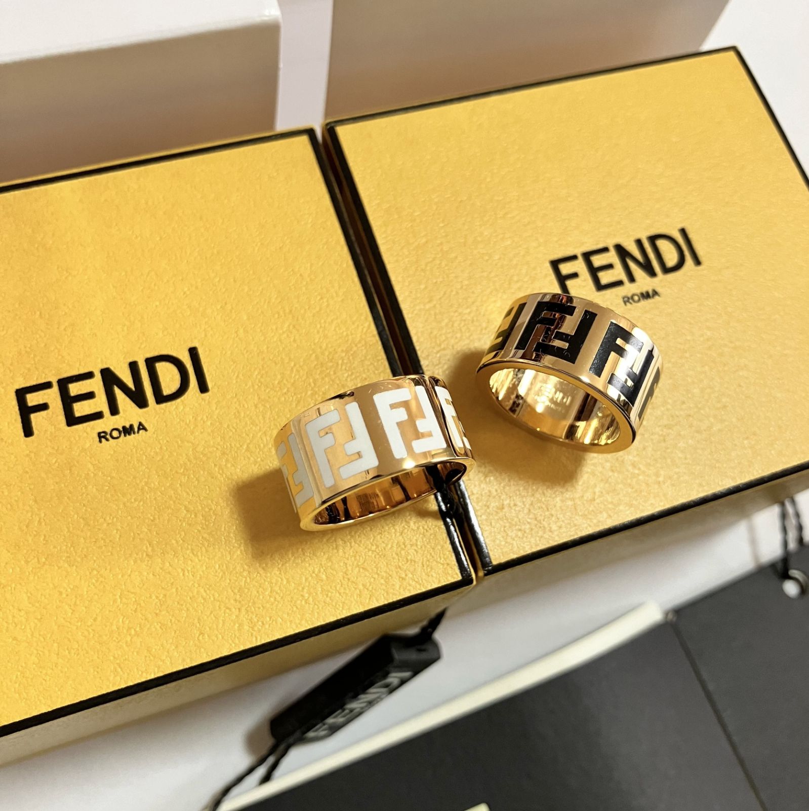 FENDI フォーエバー フェンディ ゴールドカラー リング - メルカリ