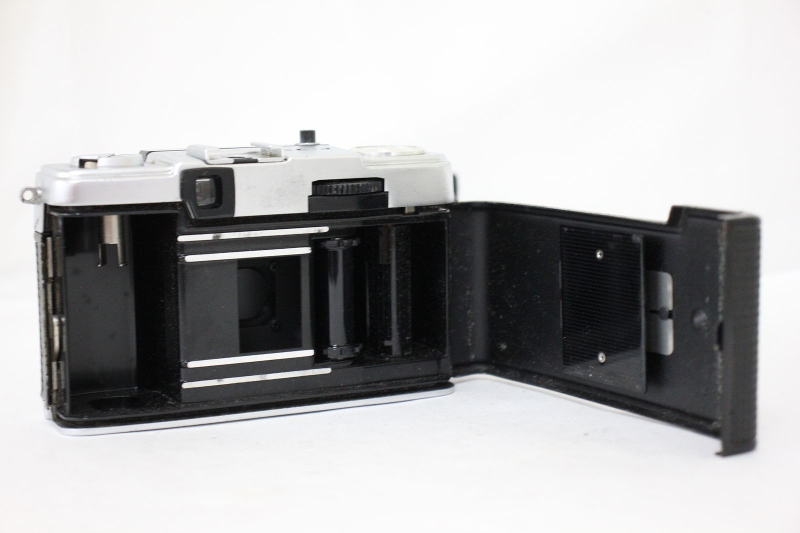 e379☆ オリンパス PEN EE-3 28mm F3.5 コンパクトカメラ 訳あり品】 オリンパス Olympus-PEN EE-3 D.Zuiko 28mm F3.5