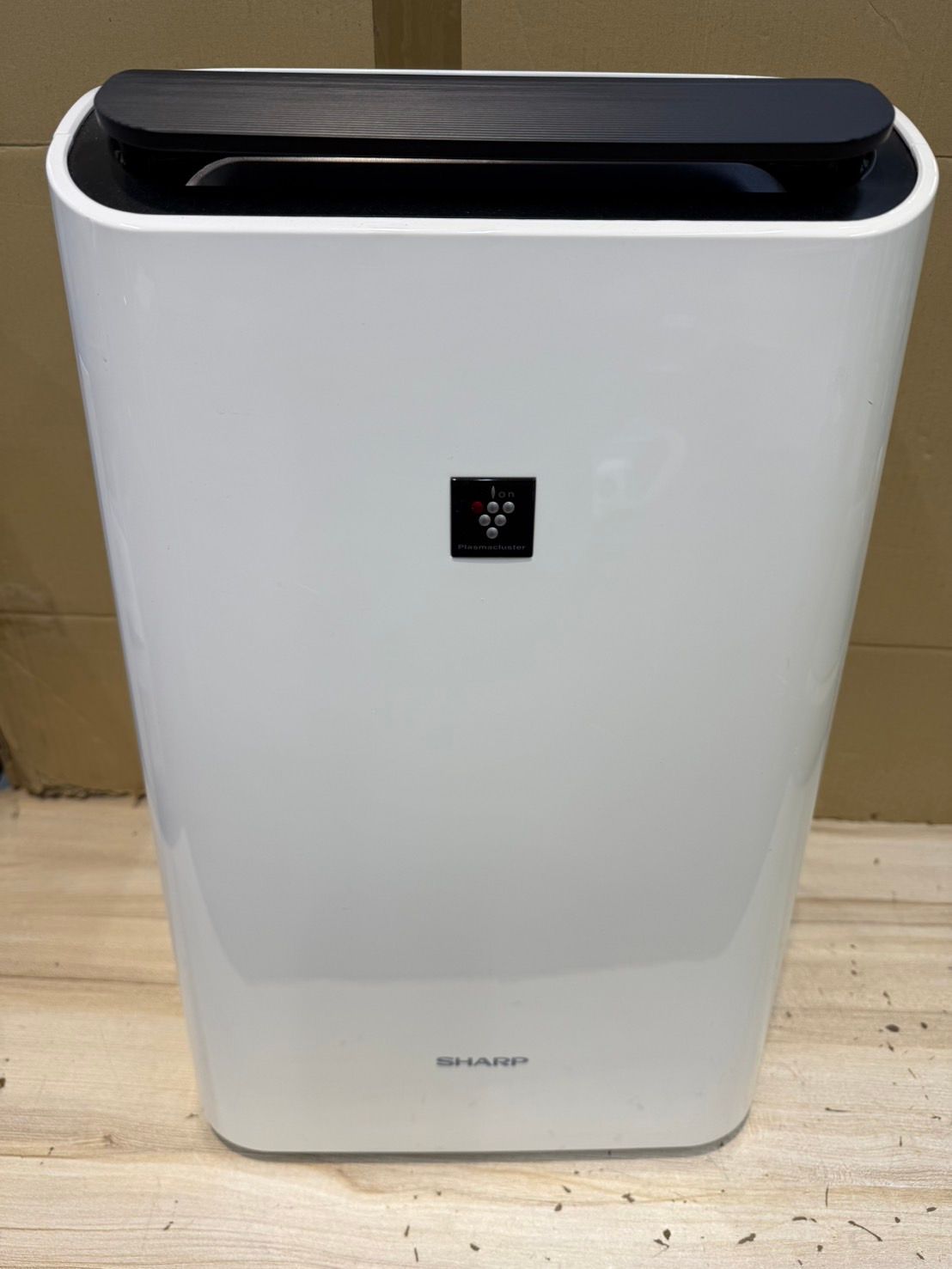 SHARP除湿機 CV-F120-W美品 SHARP プラズマクラスター 衣類乾燥除湿機 CV-F120-W