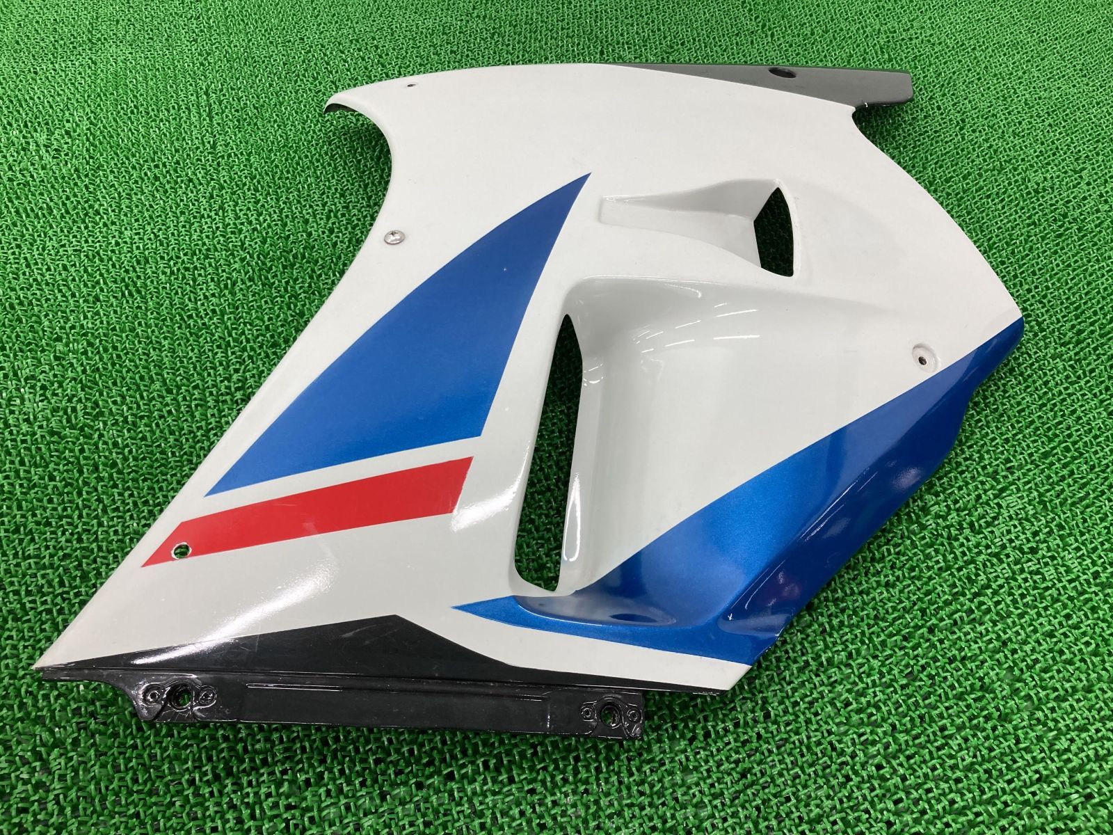 スズキ RGV250ガンマ VJ22A サイド アンダー カウル 左側