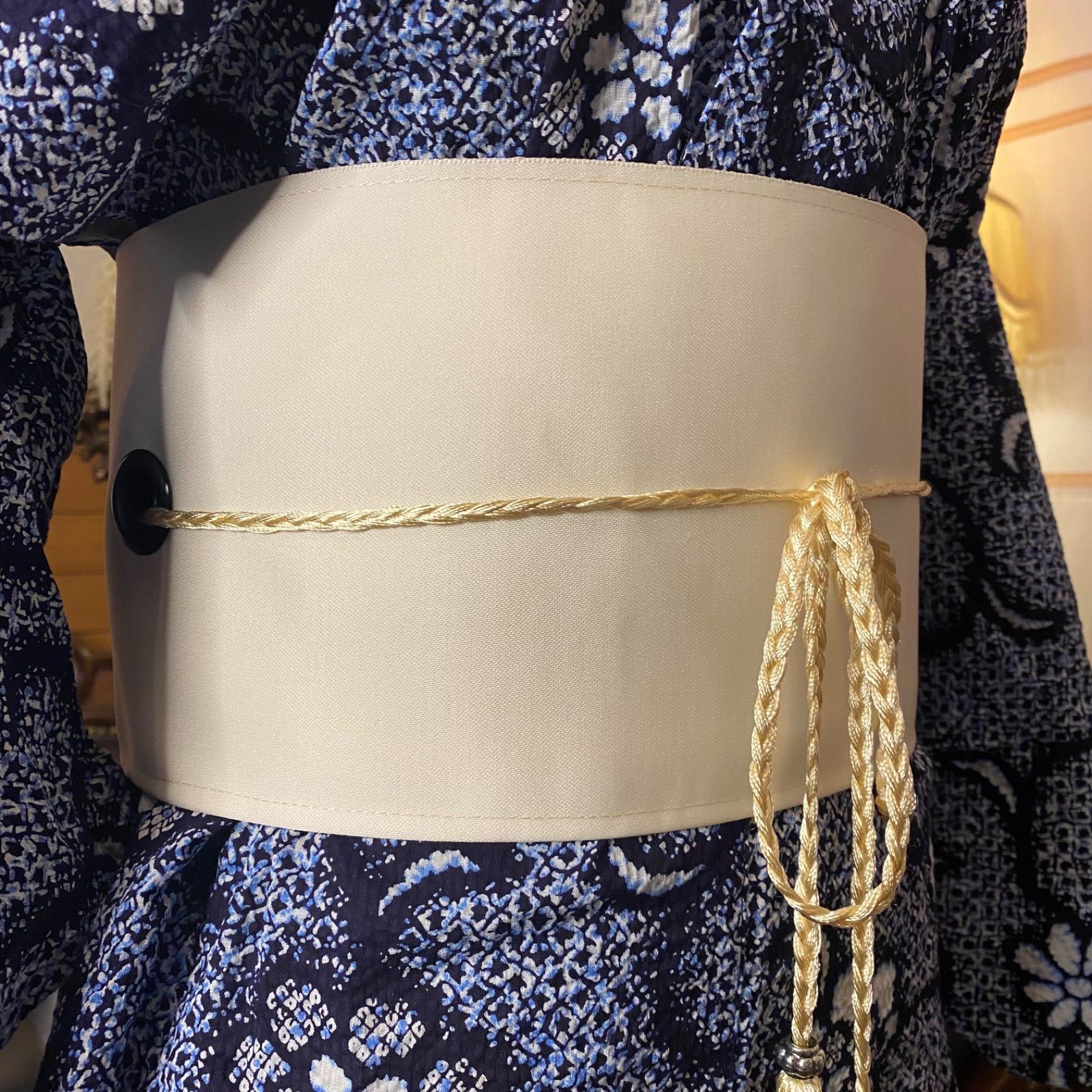 リップル絞り浴衣リメイク セミロング セール ワンピース／ドレス／帯サッシュベルト 和洋折衷 レトロ 古着 ハンドメイド 唐草の曲線と白い小花  W-637