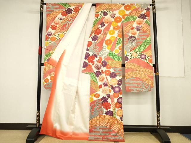 平和屋着物○豪華振袖 駒刺繍 花鞠文 暈し染め 金通し