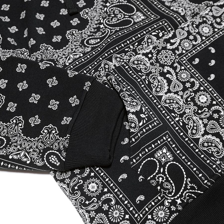 VICTORIOUS LA BANDANA FLEECE SET UP【BLACK】(メンズ 大きいサイズ スウェット プルオーバー フーディー パーカー カーゴパンツ ペイズリー バンダナ ブラック 黒 セットアップ ストリート HIPHOP ヒップホップ)