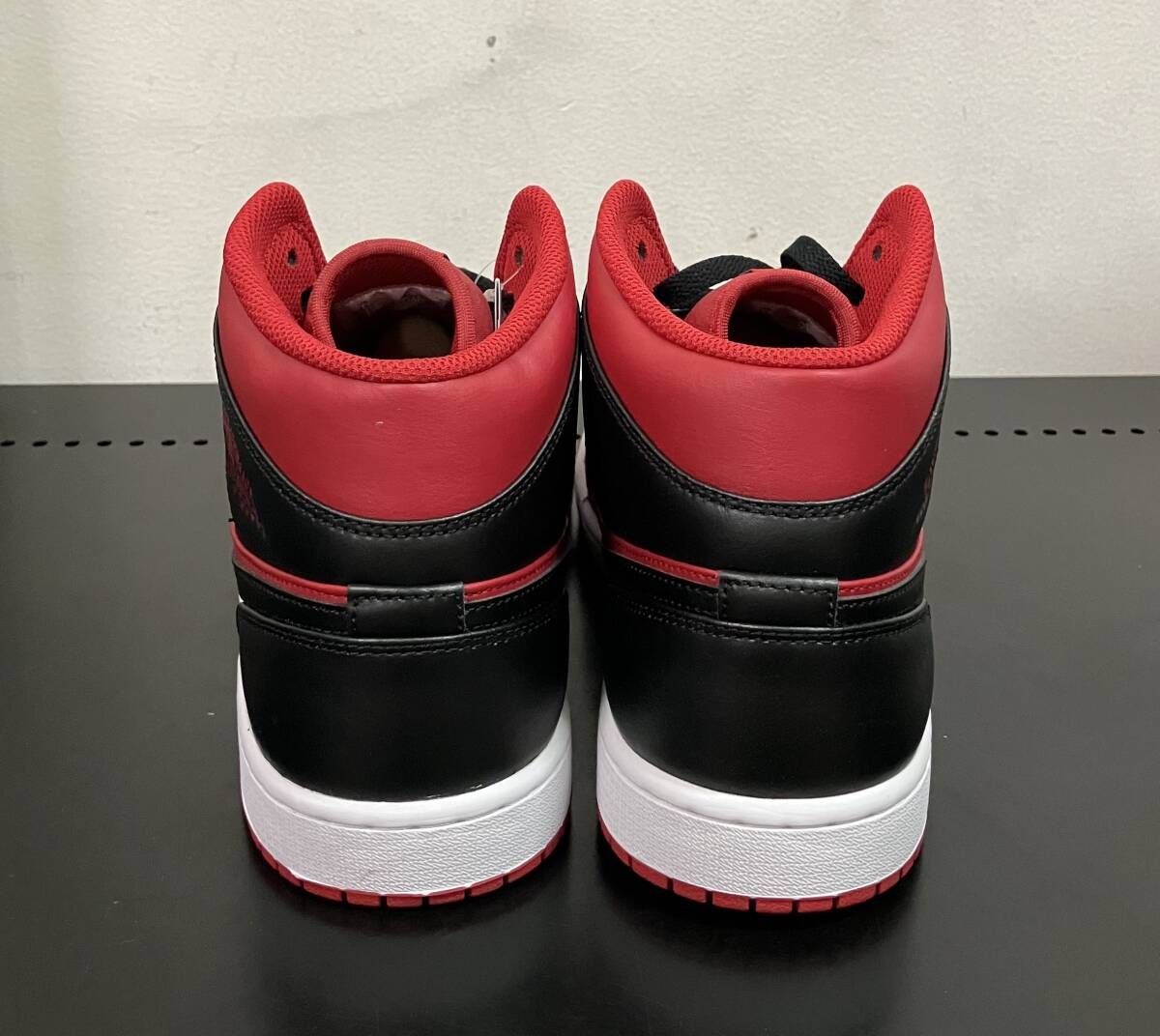 NIKE Air Jordan 1 Mid Reverse Bred ナイキ エア ジョーダン1 ミッド
