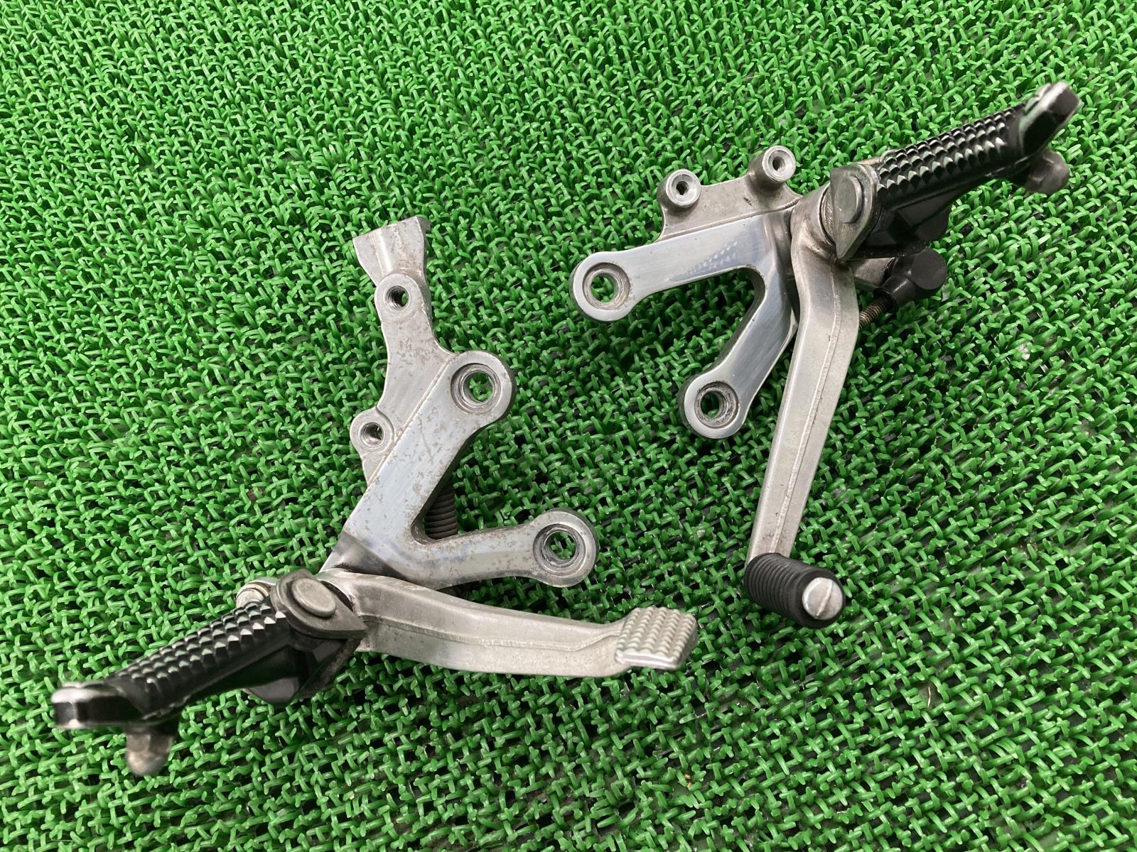 ZX-9R ステップ 左右 1874/1875 カワサキ 純正 中古 バイク 部品