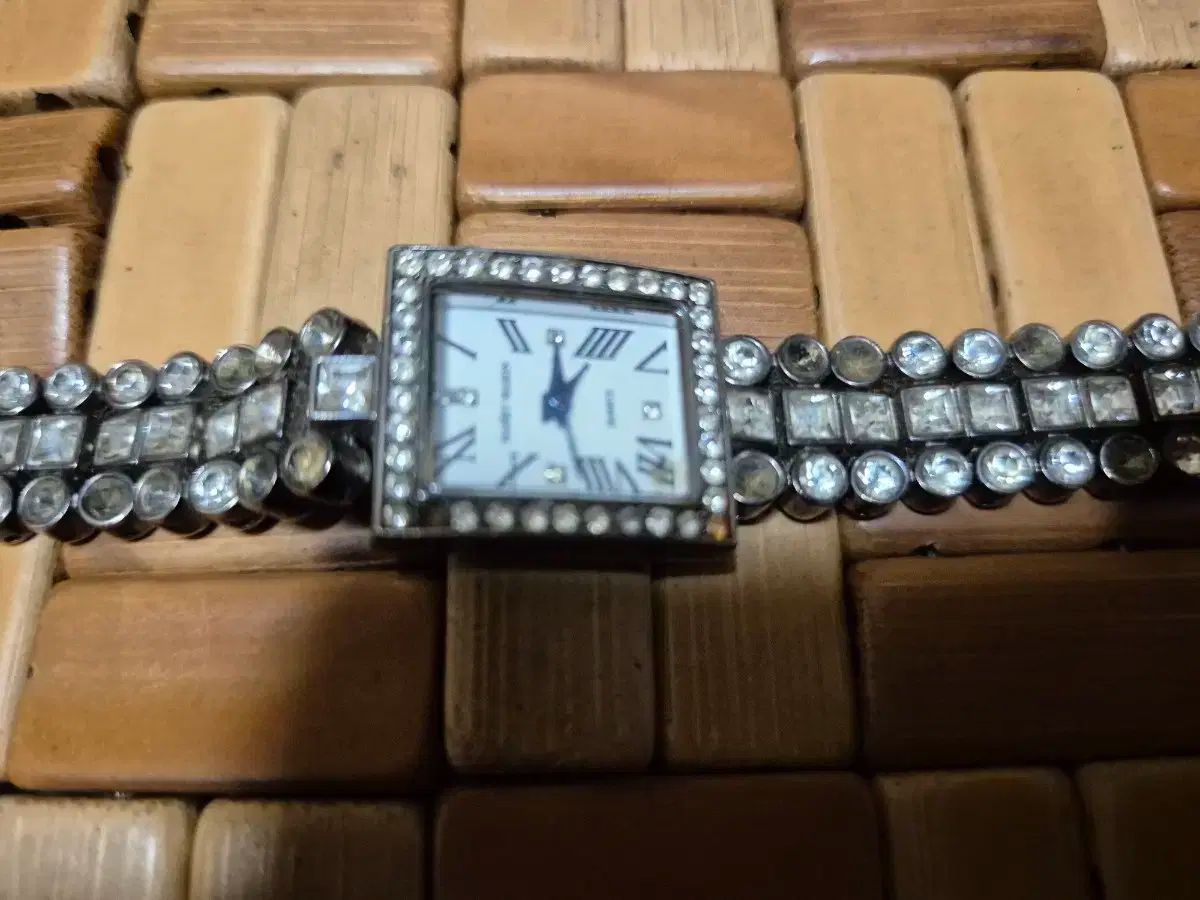 ヴィンテージ スクエア キュービック 女性 腕時計 キュービックロス