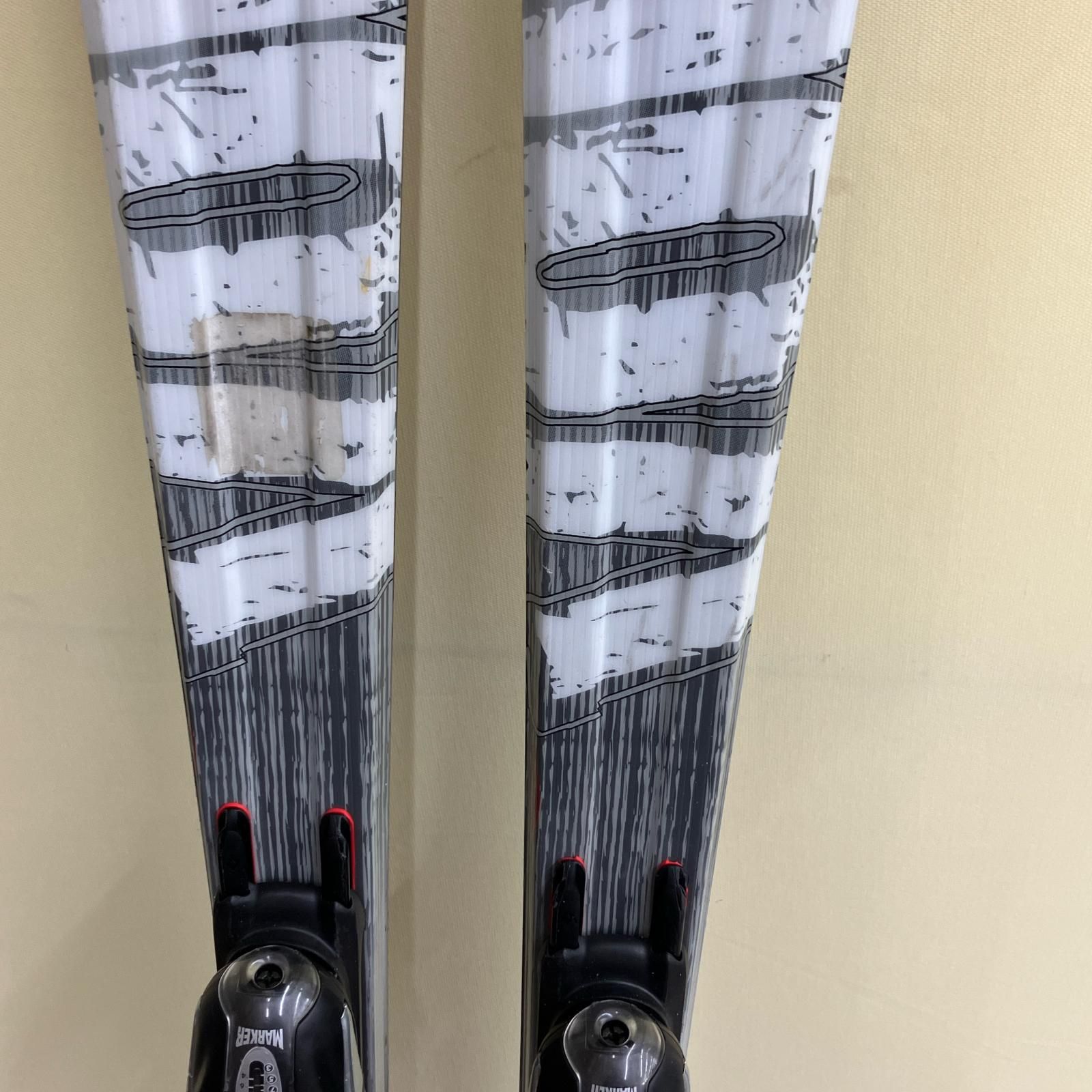 ATTIVA ホワイト×ライトグリーン