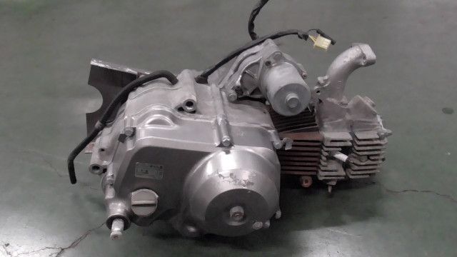 カブ50カスタム C50-0541xxx の エンジン 1758847305 BRIGHTFACE_UK