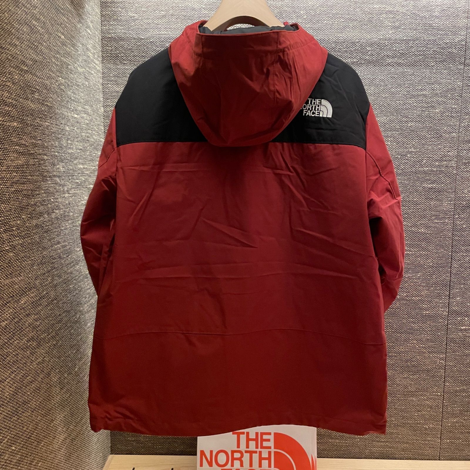 海外限定/新品】The North Faceノースフェイス ナイロンジャケット