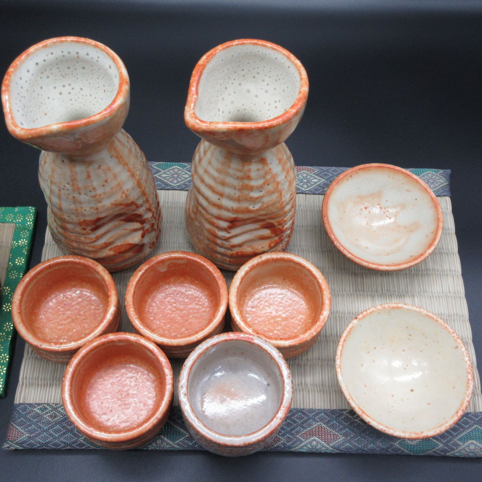 志野徳利猪口セットです ☆陶器 瀬戸物 美濃焼 伝統工芸品 志野 徳利 猪口 盃 酒器 5種