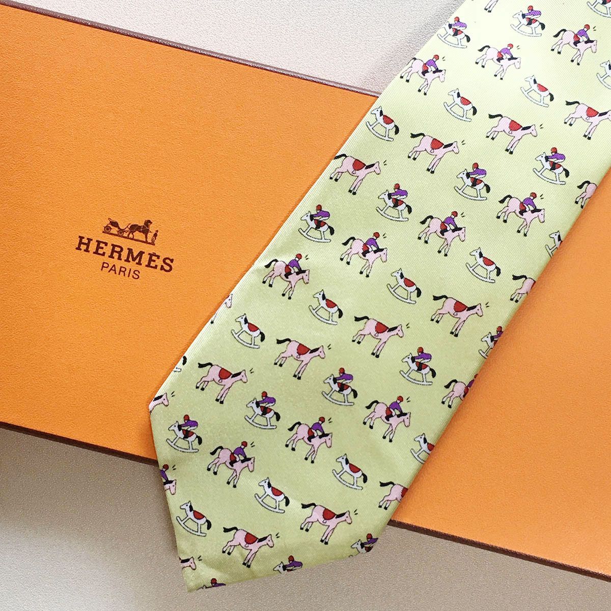 美品 エルメス HERMES ネクタイ シルク100% フランス製 ライトグリーン