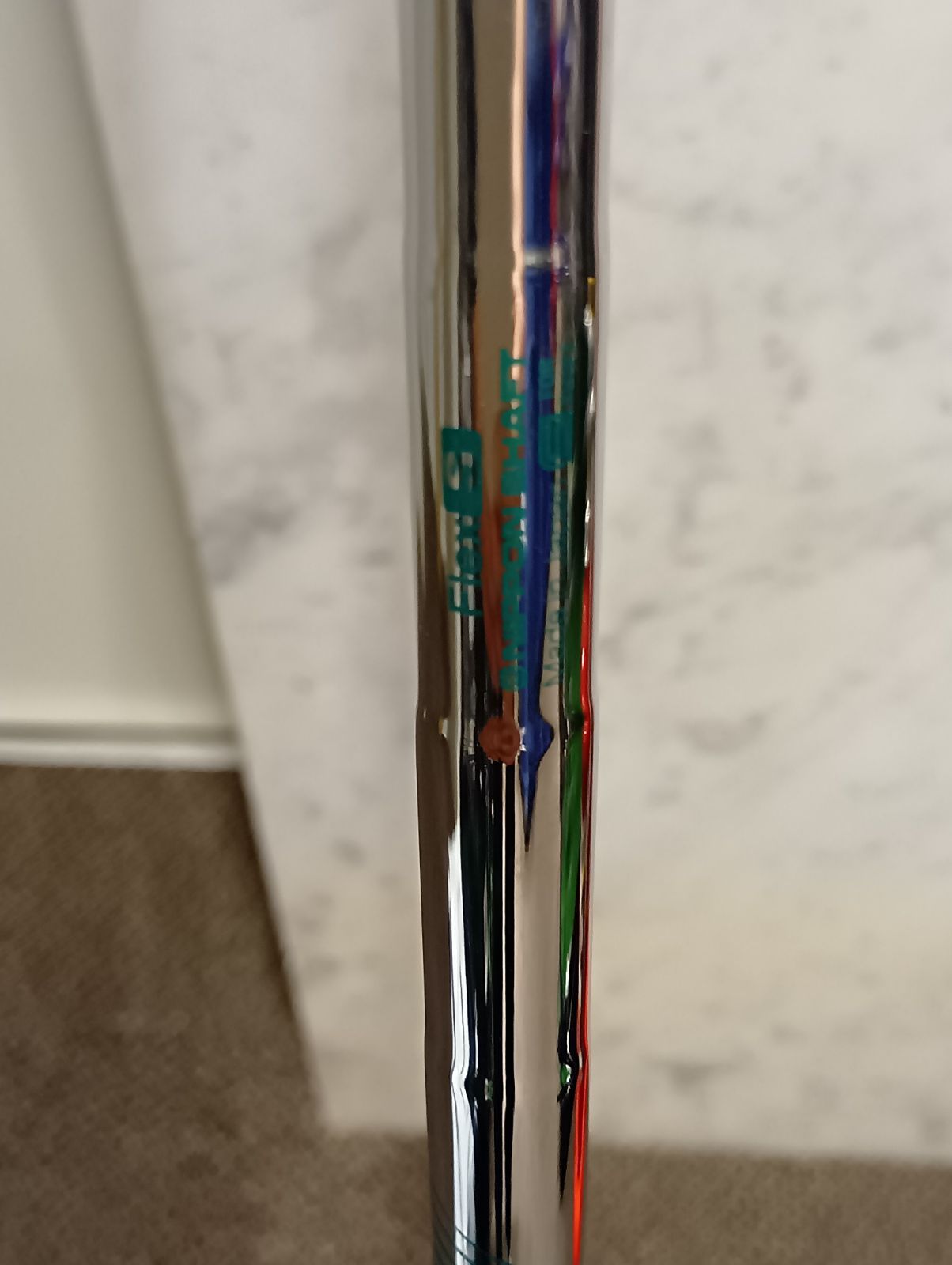 HYBRID ハイブリッド