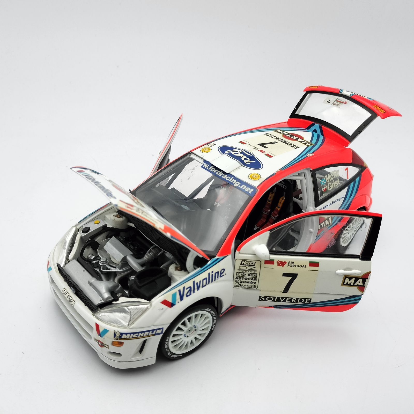 Action】1999 フォード フォーカス WRC マルティーニ 1/18