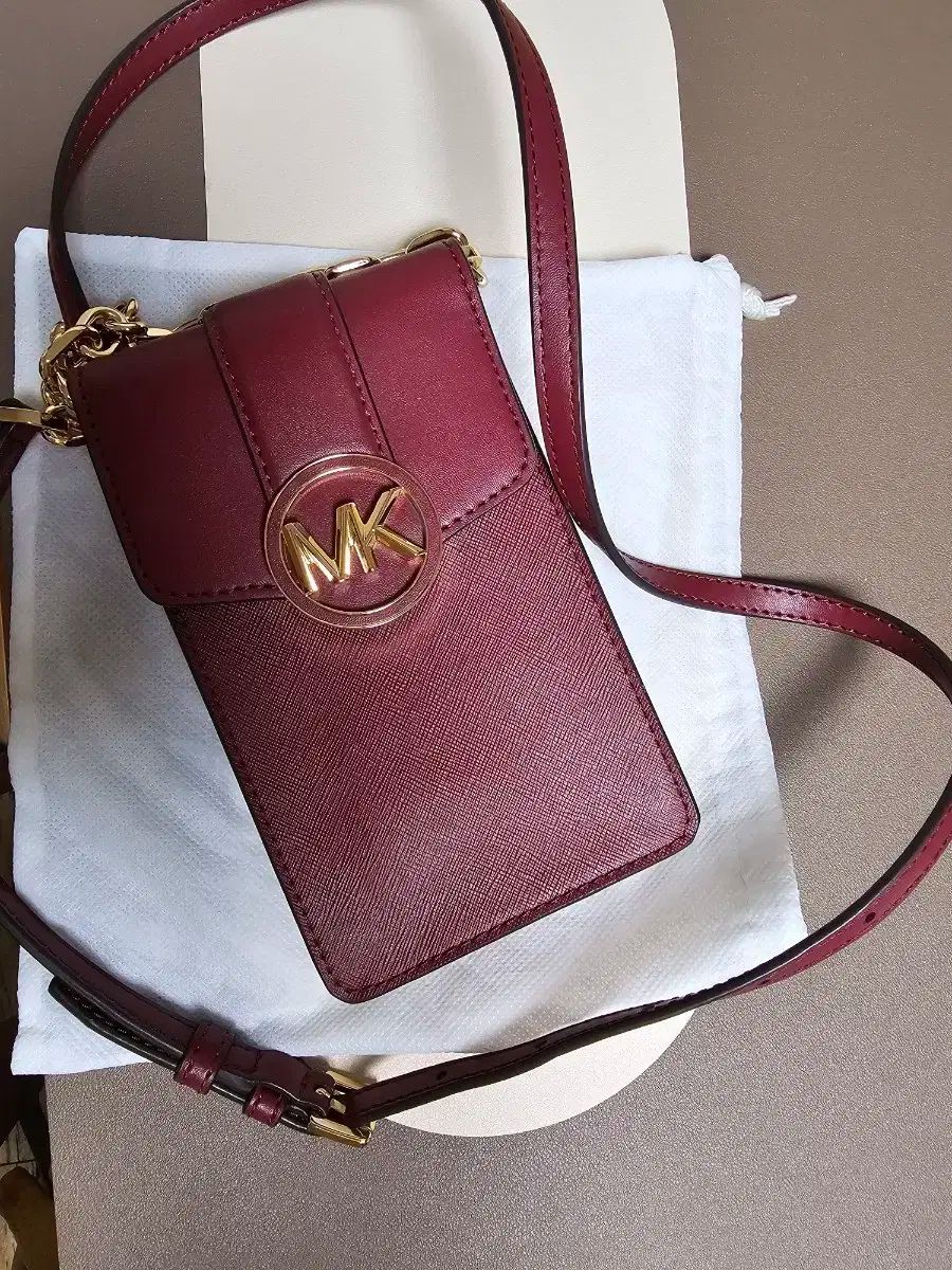 MICHAEL KORS マイケル コース 携帯電話バッグ
