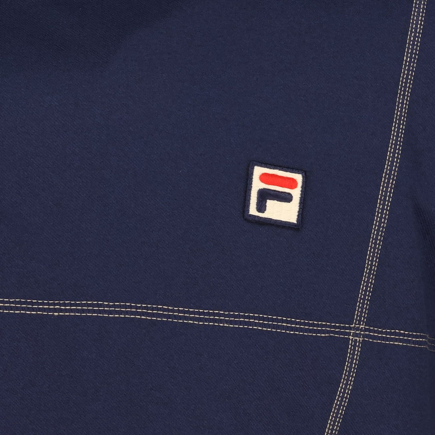 不思議な フィラ FILA テニス ゲームシャツ メンズ 男性 大人 半袖 Tシャツ トップス ウェア ロゴ ワンポイント デニム風 ステッチ 部活動 クラブ サークル スクール 練習 試合 大会 EM0274 06Z ブラウン