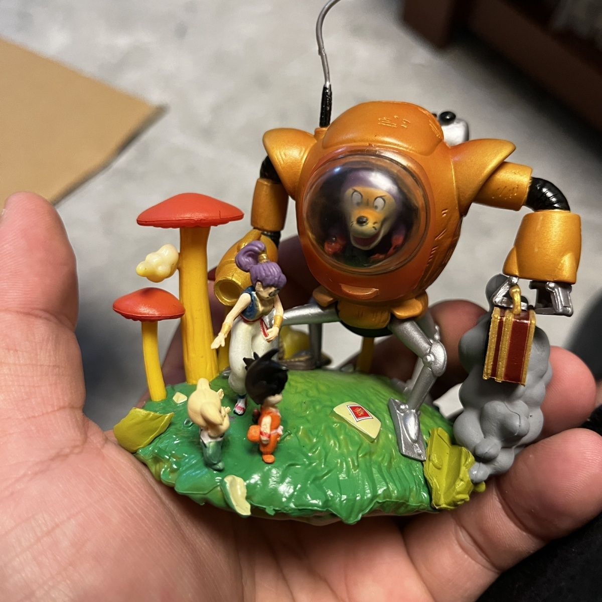 ドラゴンボール 孫悟空 ブルマ レッドリボン軍ロボット シュウ 