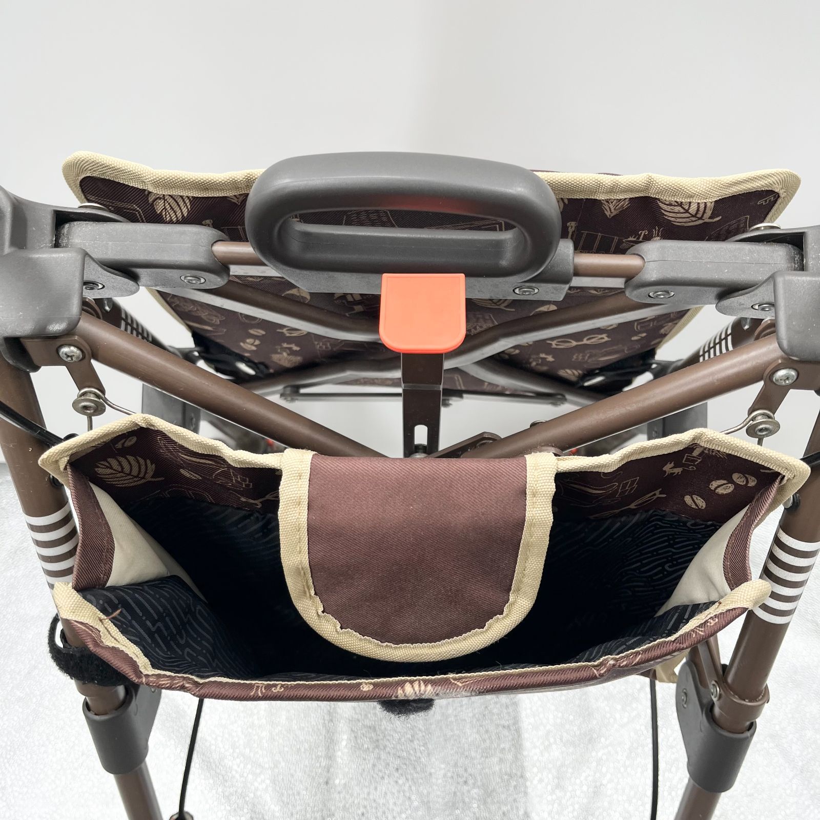 アクトモア パピー ブラウン 折りたたみ歩行器 シルバーカー 360°回転