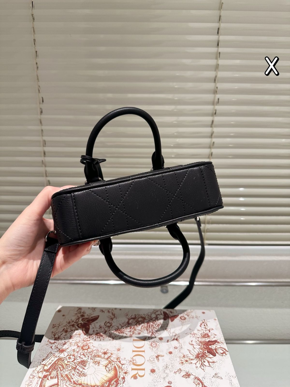 【手渡し】ハンドパン - vibe d minor | 1.2万円のケース付き 手渡し】ハンドパン - vibe d minor | 1.2万円のケース付き