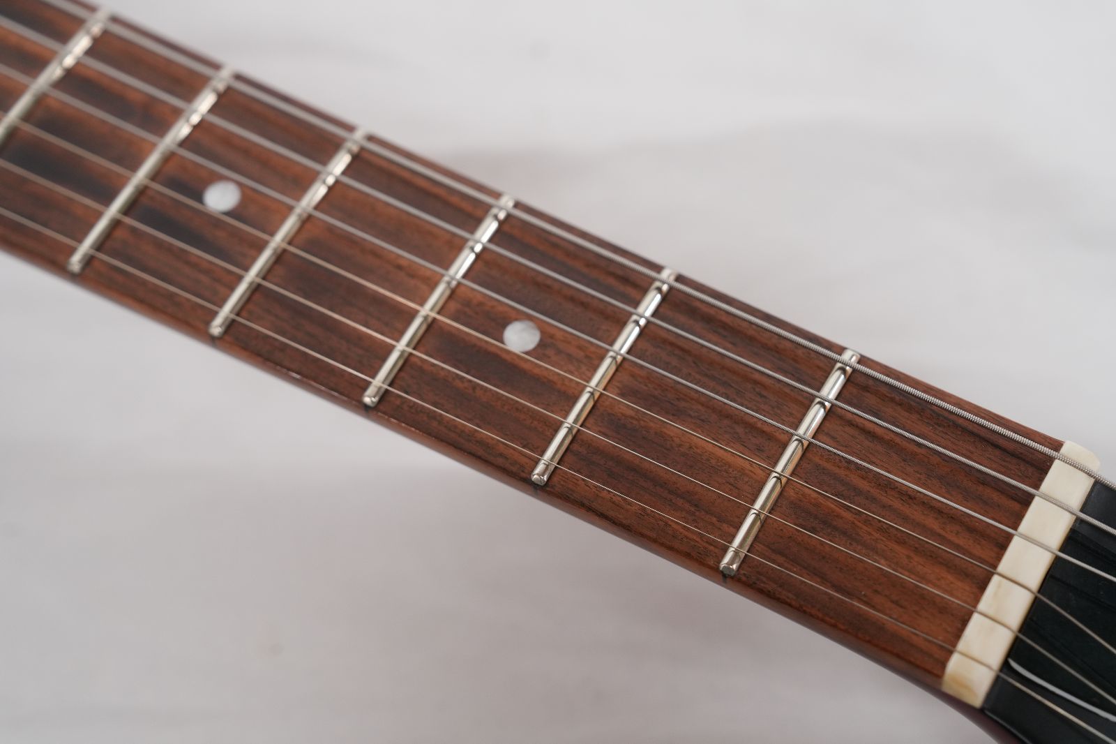 セミアコ ES-335 モデル cherry Kaalena(カーレナ) セミアコ ES-335 モデル cherry Kaalena(カーレナ) - メルカリ