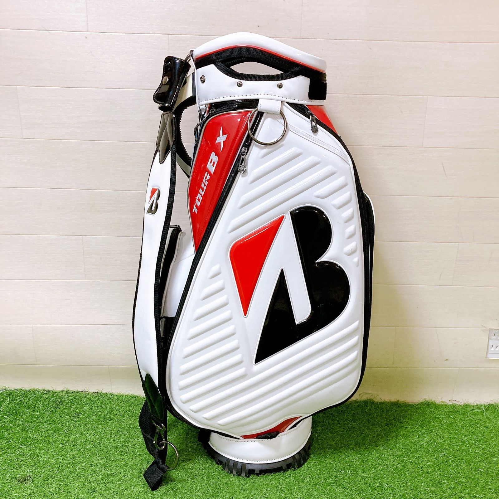 M6.ブリジストン ツアービー X キャディーバッグ エナメル 3点式