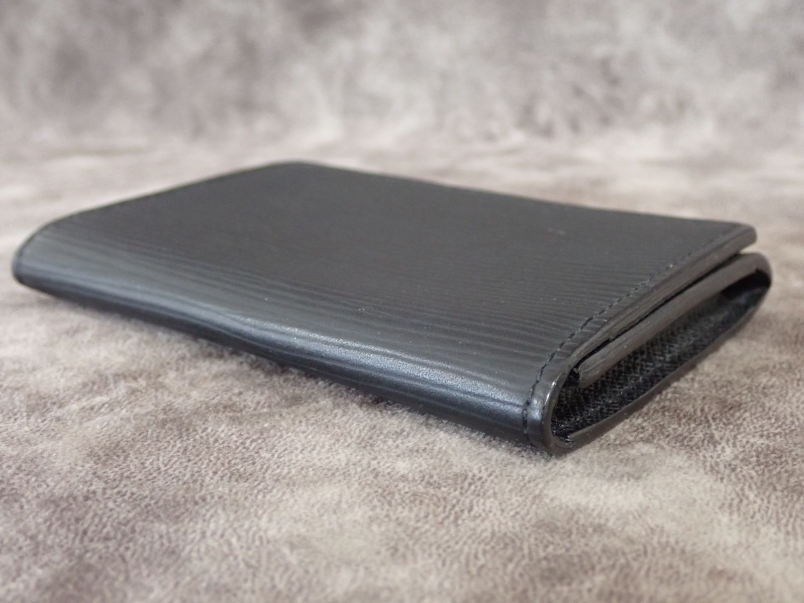 ルイヴィトン エピ 名刺入れ カードケース ルイヴィトン LOUIS VUITTON