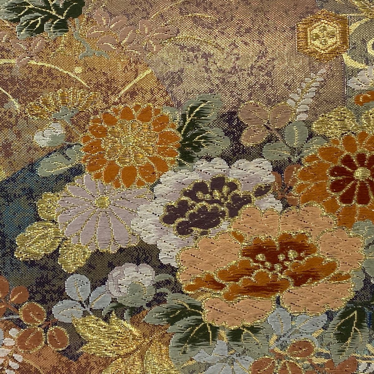 Vto-665 高級袋帯 全通袋帯 菊柄 正絹 金糸使い 刺繍 色無地以上 Vto-665 高級袋帯 全通袋帯 菊柄 正絹 金糸使い 刺繍 色無地以上