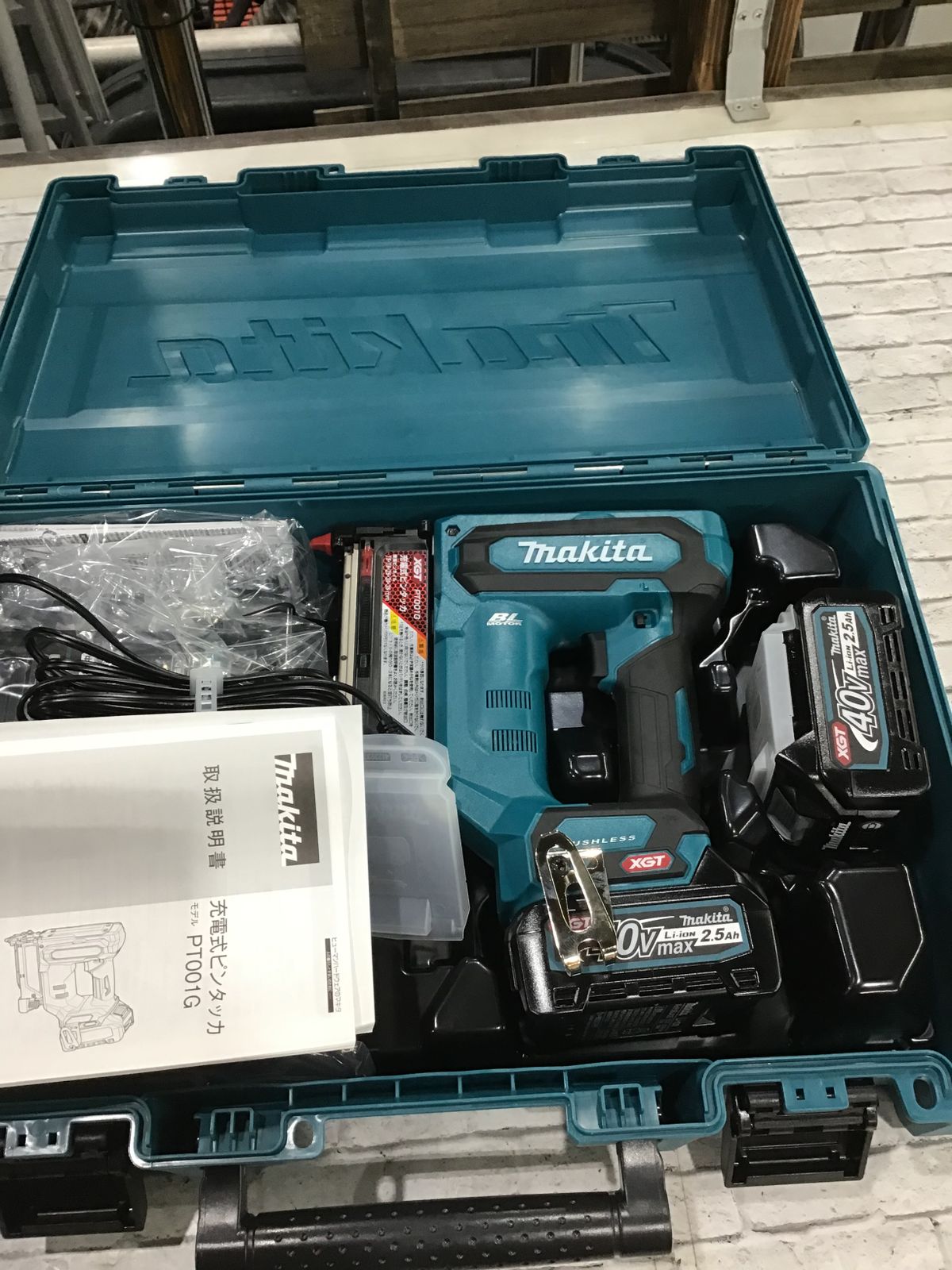 ☆マキタ(makita) 35mmコードレスピンネイラ PT001GRDX【川口店