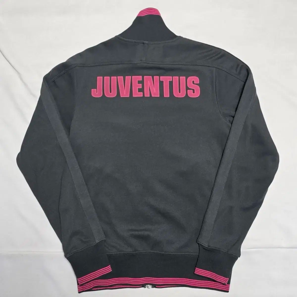 adidasユベントスオリジナルストラックトップとパンツ(ジャージ)上下