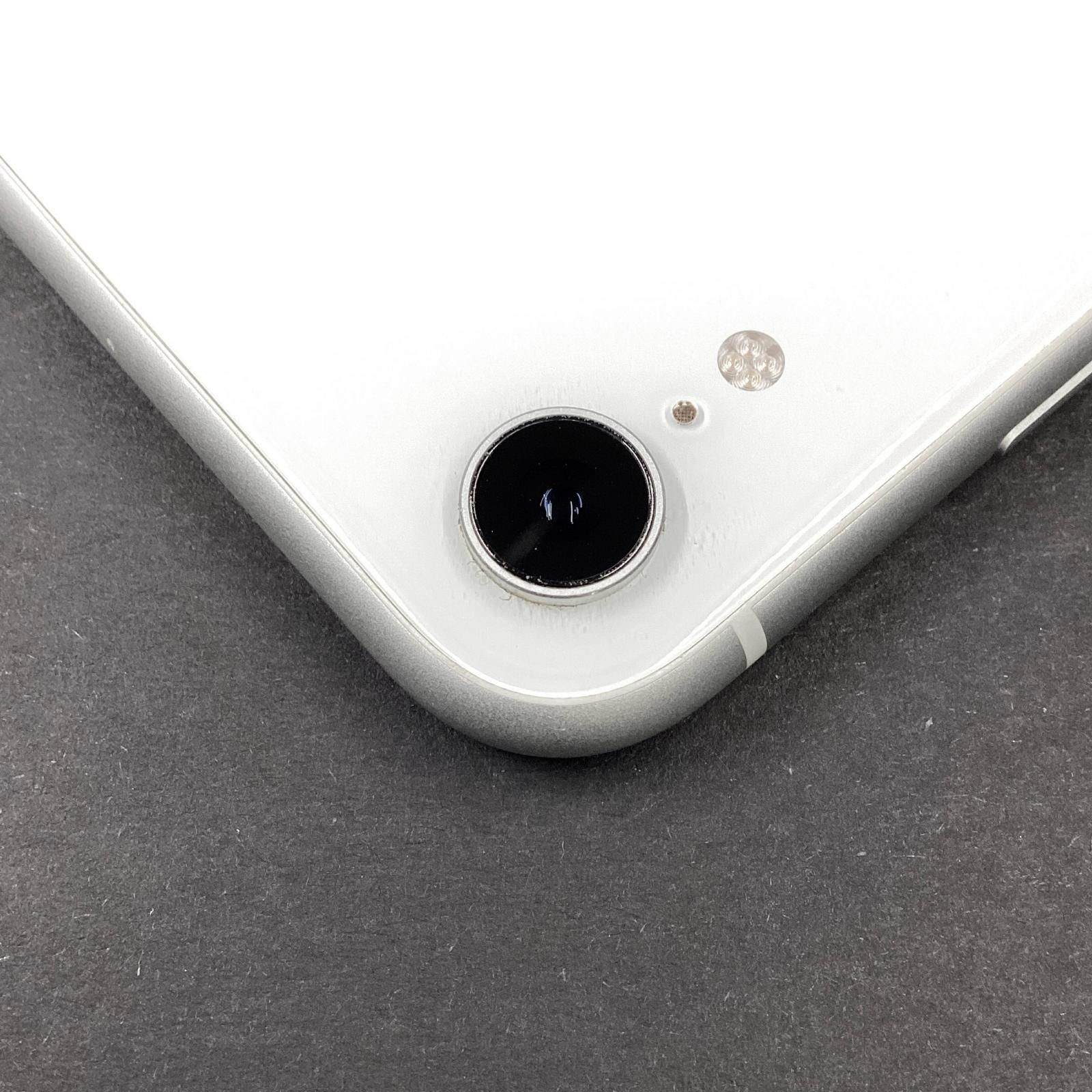 全額返金保証】【最速発送】Apple iPhone XR 256GB ホワイト docomo 