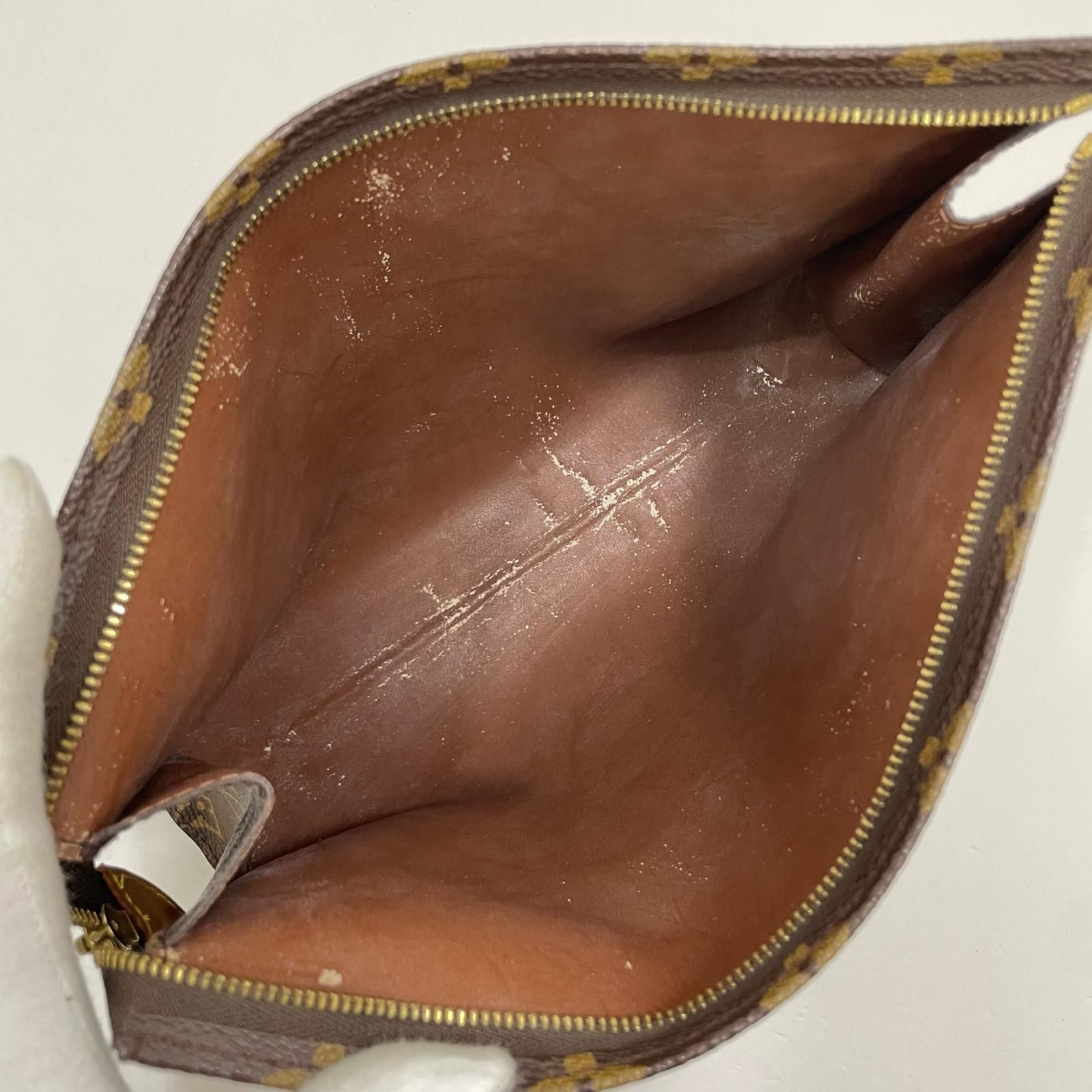 クラッチバッグ