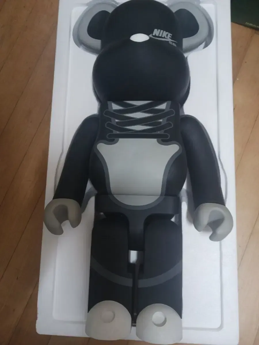 2025年最新】ベアブリック 1000% ナイキの人気アイテム - メルカリ