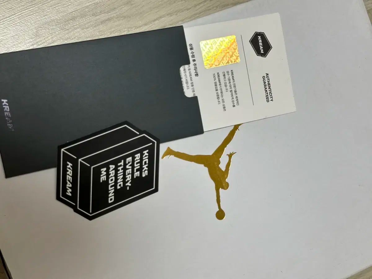 【毎日厳選 】 ジョーダン 1 ミッド ウルフグレー 毎日履ける