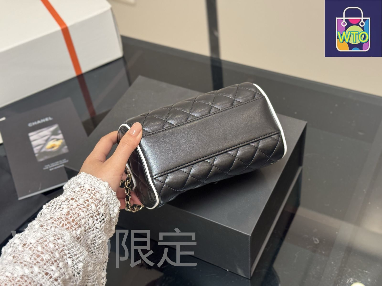 絶対欲しい！携帯もお財布も入るサイズ CHANEL ボウリングバック 楽天市場】【バッグ】CHANEL シャネル カンボンライン