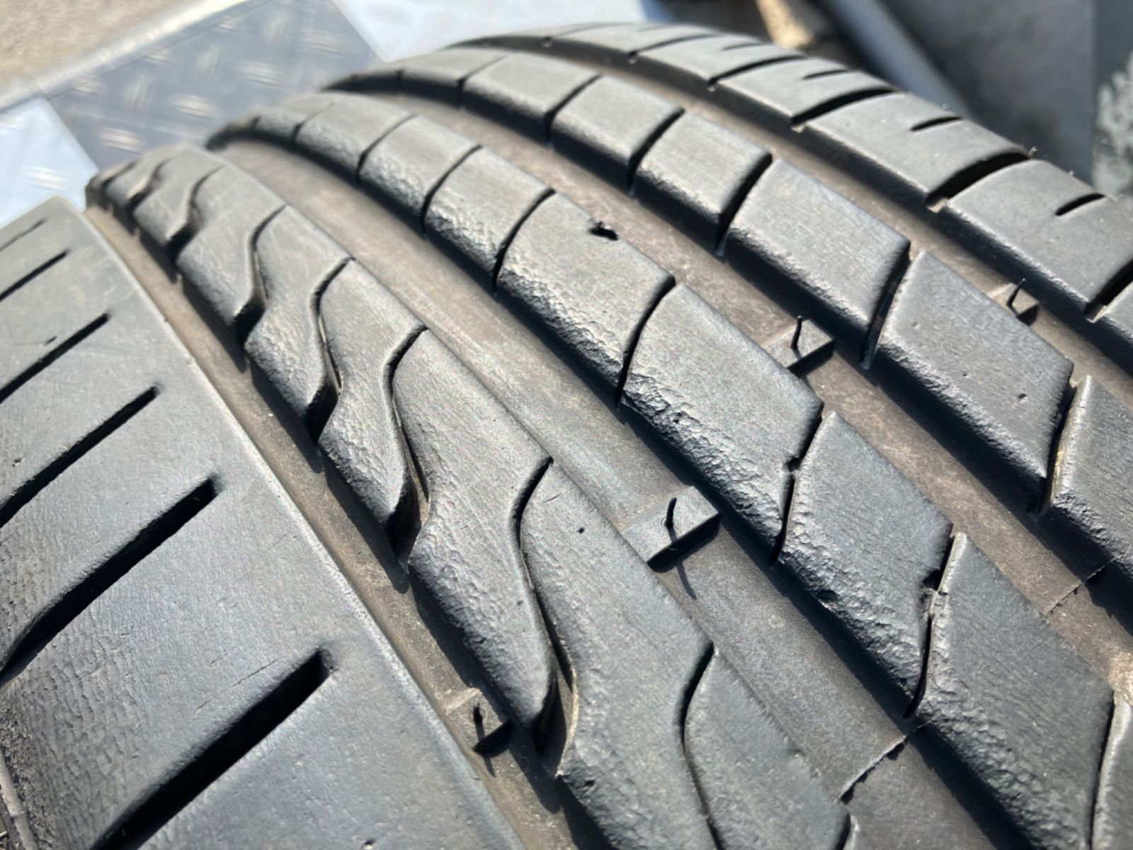 送料込み］MINERVA RADIAL F205 ミネルバ 215/45R17 中古タイヤ4