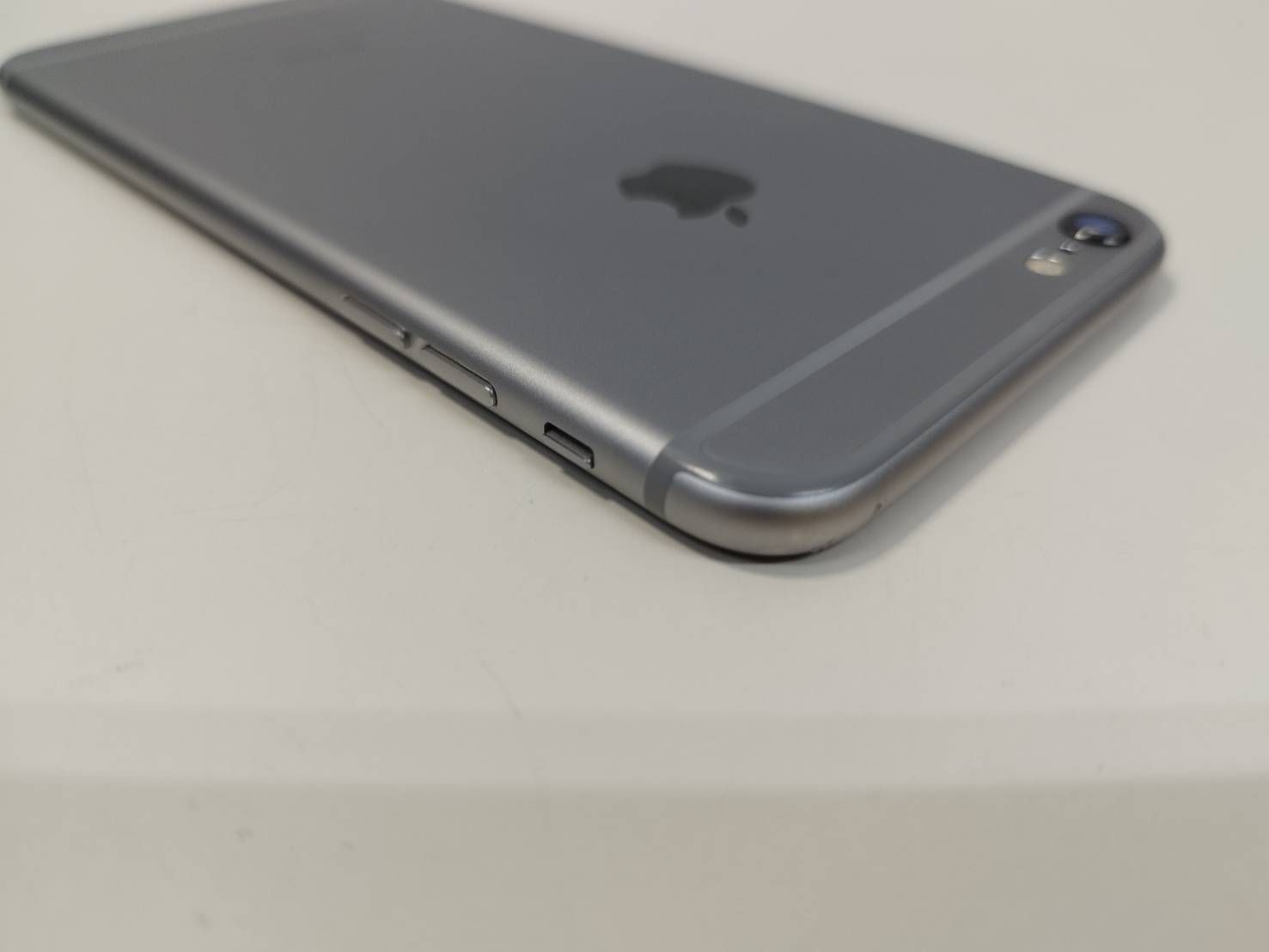 iPhone本体　iPhone6Plus MGAH2J/A Apple iPhone 6 Plus/64GB/A1524〈MGAH2J/A〉 - メルカリ