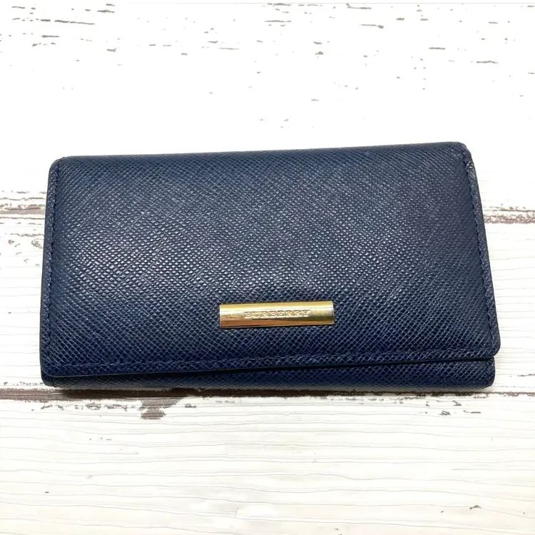 美品❣️ BURBERRY バーバリー レザー 4連キーケース 鍵入れネイビー 紺 美品❣️ BURBERRY バーバリー レザー 4連キーケース 鍵入れ