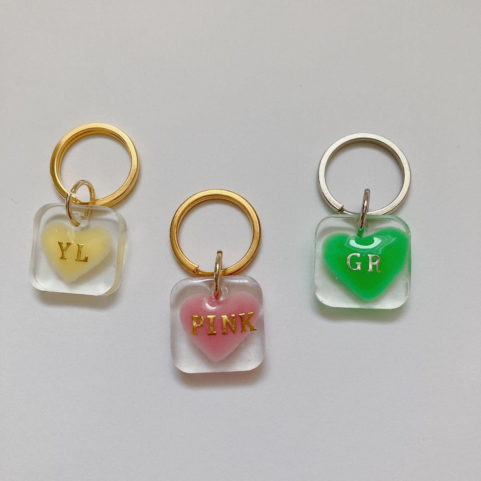 ♡レジン♡ハート♡チャーム♡名入れ♡イニシャル♡キーホルダー