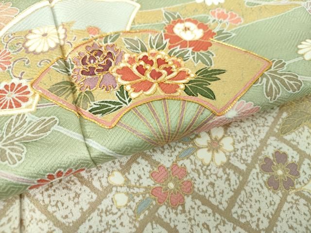 ◆衣紋屋◆8150 ♪訪問着 扇に花文様 正絹 薄わさび色 ★優美な古典柄★ 訪問着の器物文様｜扇⁄地紙柄の商品一覧｜きものレンタリエ