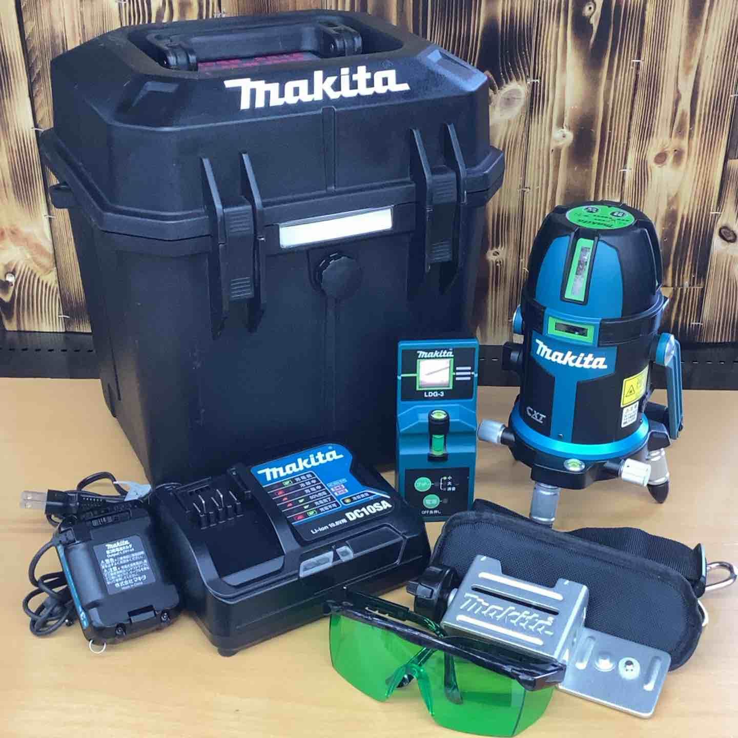 マキタ makita コードレスグリーンレーザー墨出し器 SK312GDZN 本体のみ 矩 横 両縦 SK312GDN 10.8V 受光器付 耐衝撃 グリーン 大矩 ろく 高輝度 防滴 防じん 見やすい ガイドライン 越谷店