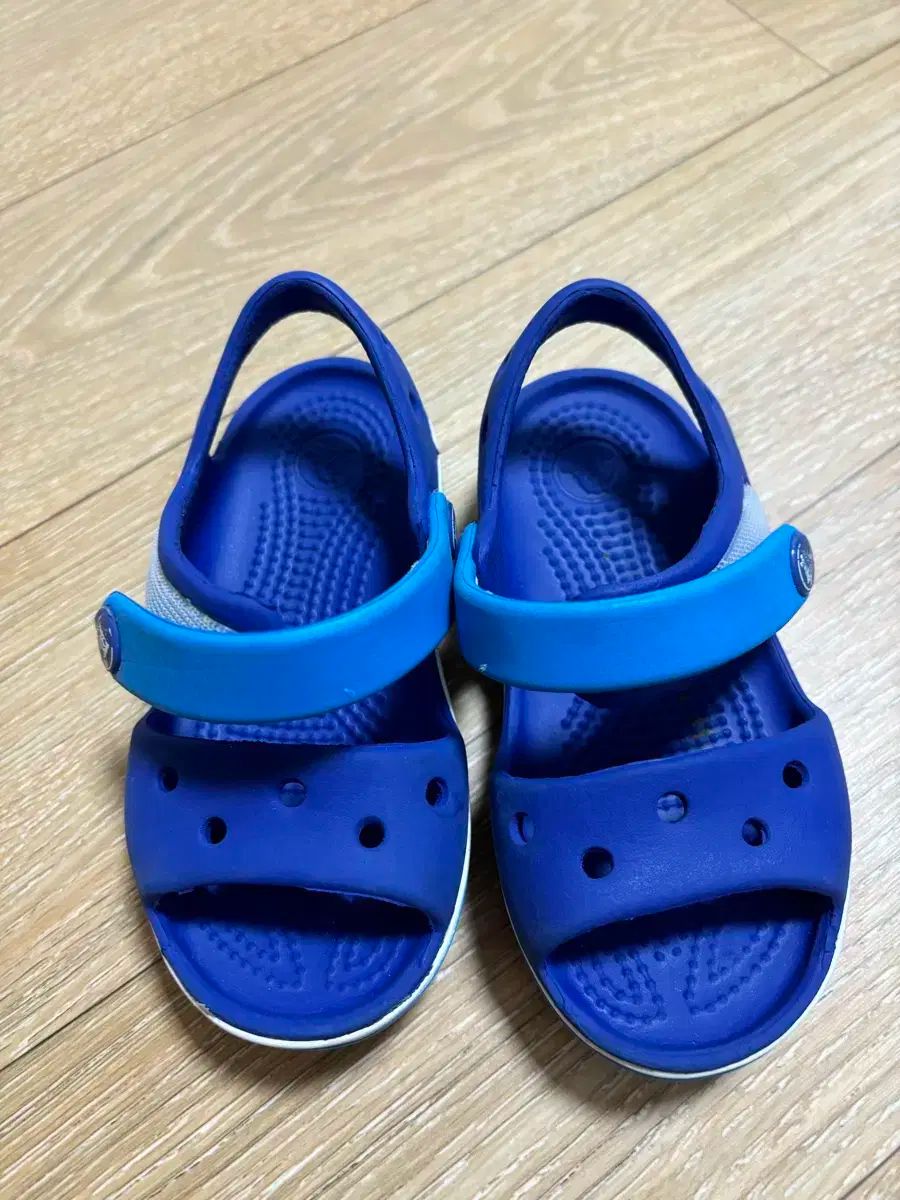 クロックス キッズ サンダル 2 犬 まとめ売り