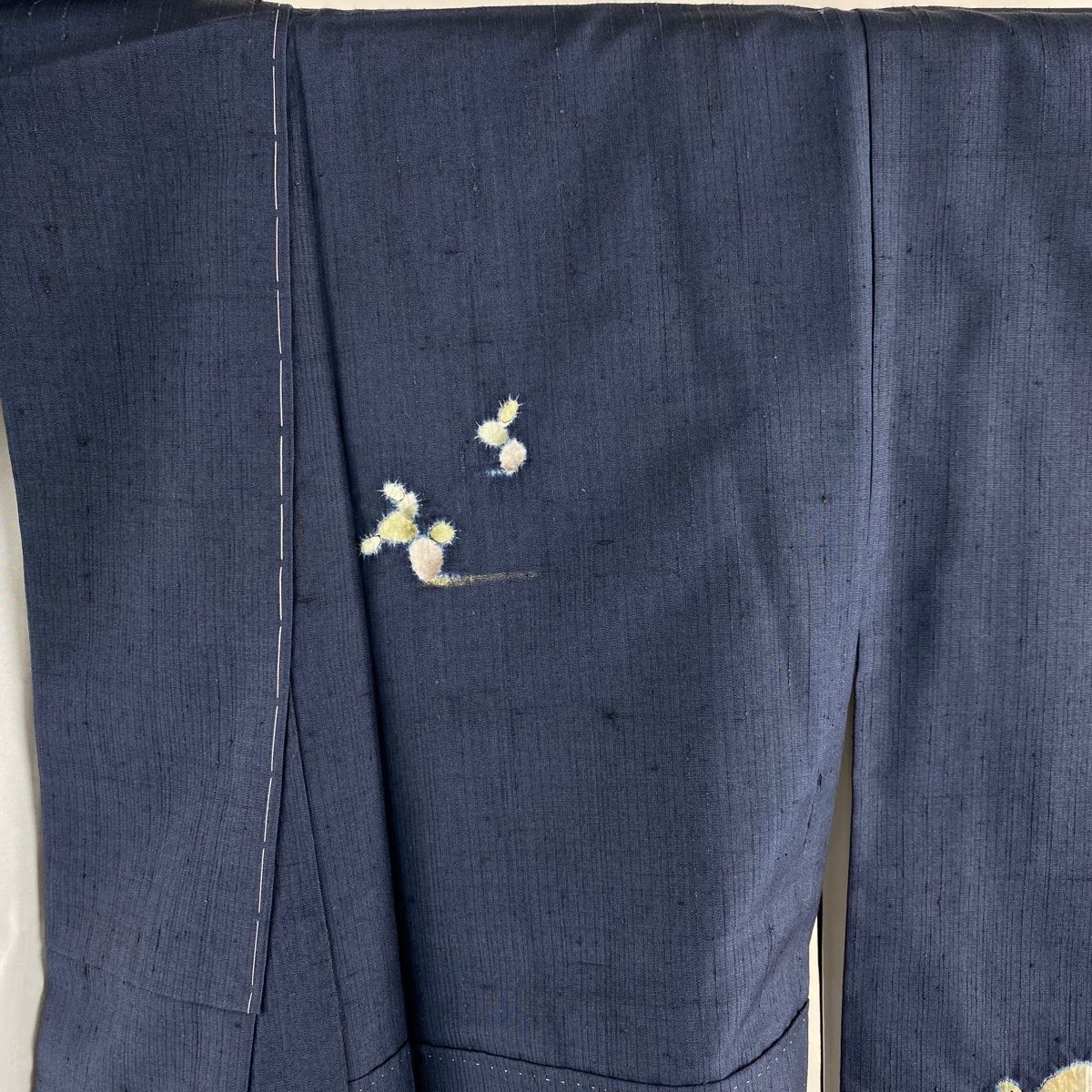 付下げ 身丈150cm 裄丈61.5cm S 袷 紬地 やまと 亀 鯨 絞り 金彩 紺色  
