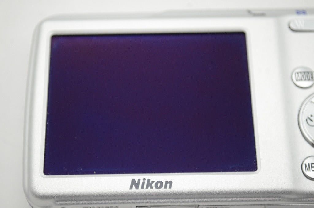 Nikon ニコン COOLPIX S210 コンパクトデジタルカメラ シルバー