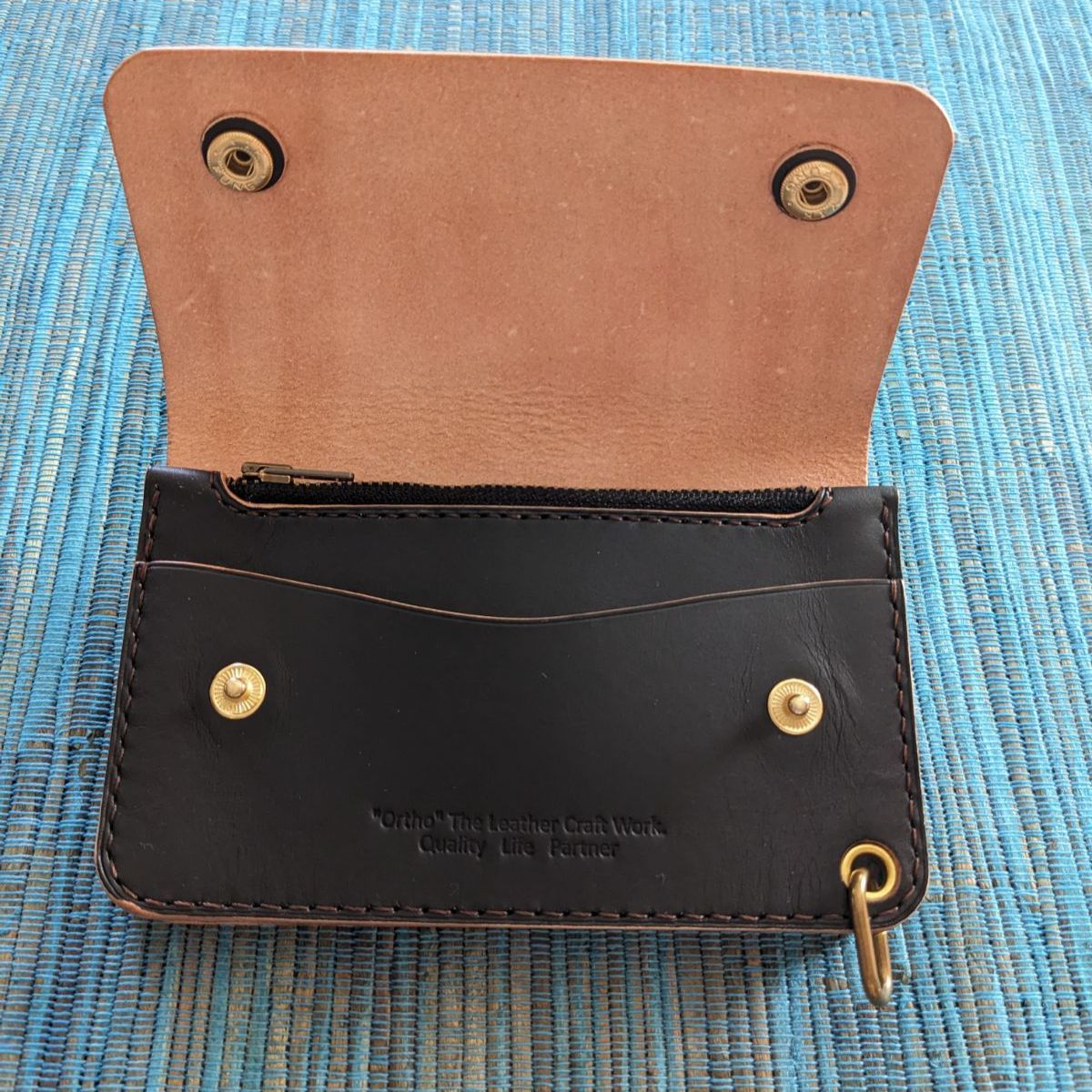 【ハンドメイド】本革 丘染めブラック ミドル トラッカーウォレット 021101 ハンドメイド】本革 丘染めブラック ミドル トラッカー