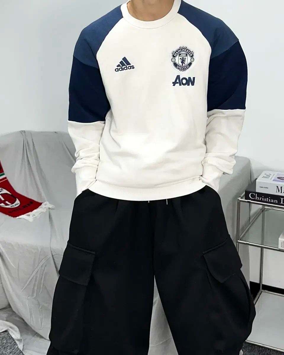 アディダス マンチェスター ユナイテッド スウェット M