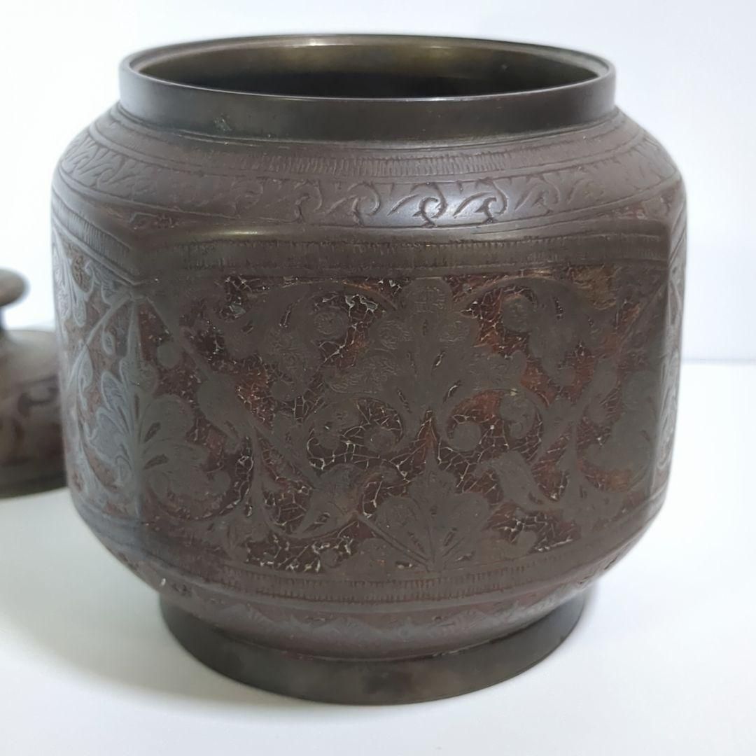 インド製 金工細工 小物入れ 刻印 ハンドメイド 茶筒 ボンボニエール 菓子器 インド製 金工細工 小物入れ 刻印 ハンドメイド 茶筒 ボンボニエール