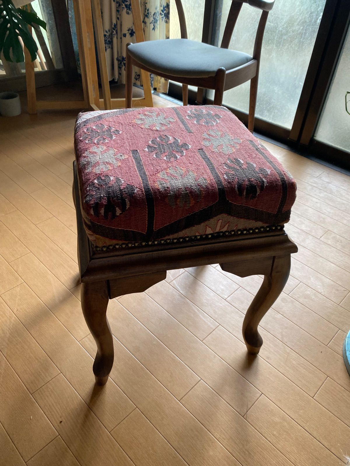 トルコから直輸入通関済些細な訳有アウトレット価格即決