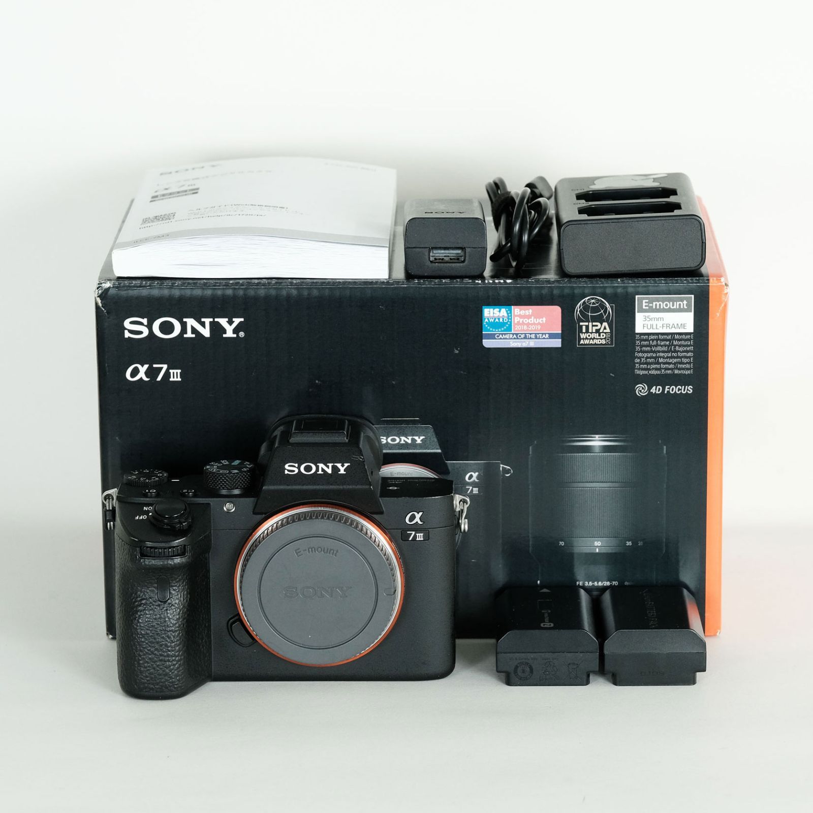 SONY α7iiミラーレス一眼　ボディ+バッテリー3本・箱付き Amazon | Sony Alpha a7II Mirrorless Digital Camera - Body