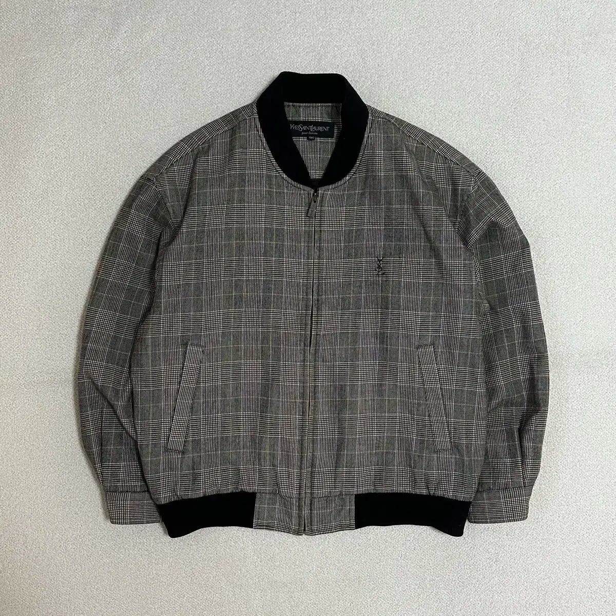 YVES SAINT LAURENT サンローラン ブルゾン 裏地チェック YVES SAINT LAURENT サンローラン ブルゾン 裏地チェック
