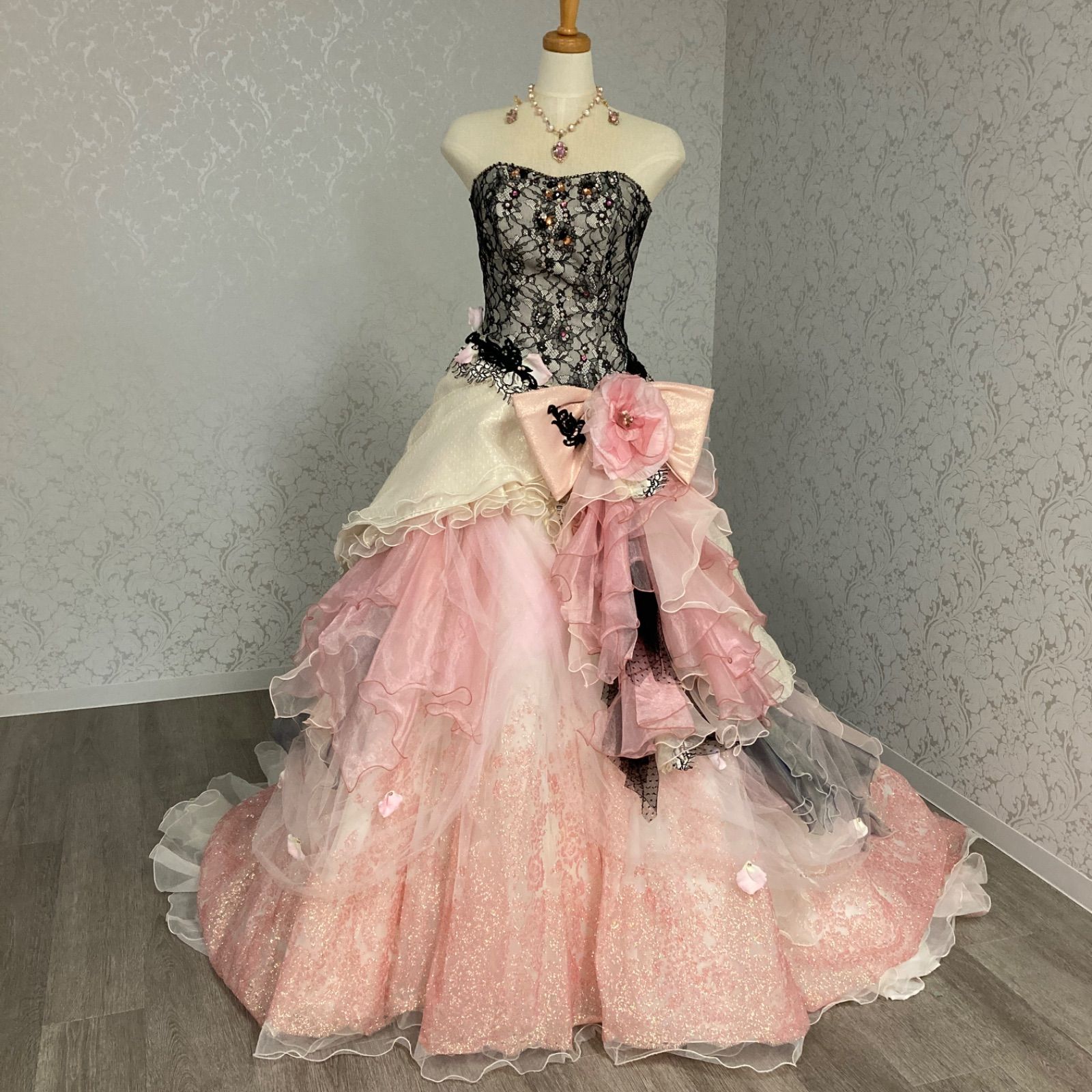 【状態良】佐々木希ブランド9〜13号ラベンダー装飾 ドレス結婚式フォト二次会 状態良】佐々木希ブランド9〜13号ラベンダー装飾 ドレス結婚式フォト