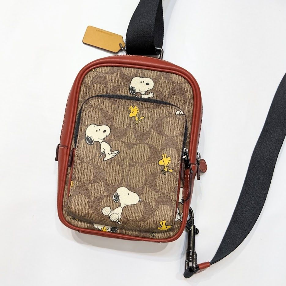 COACH × PEANUTS コーチ ピーナッツ シグネチャー ボディバッグ ...